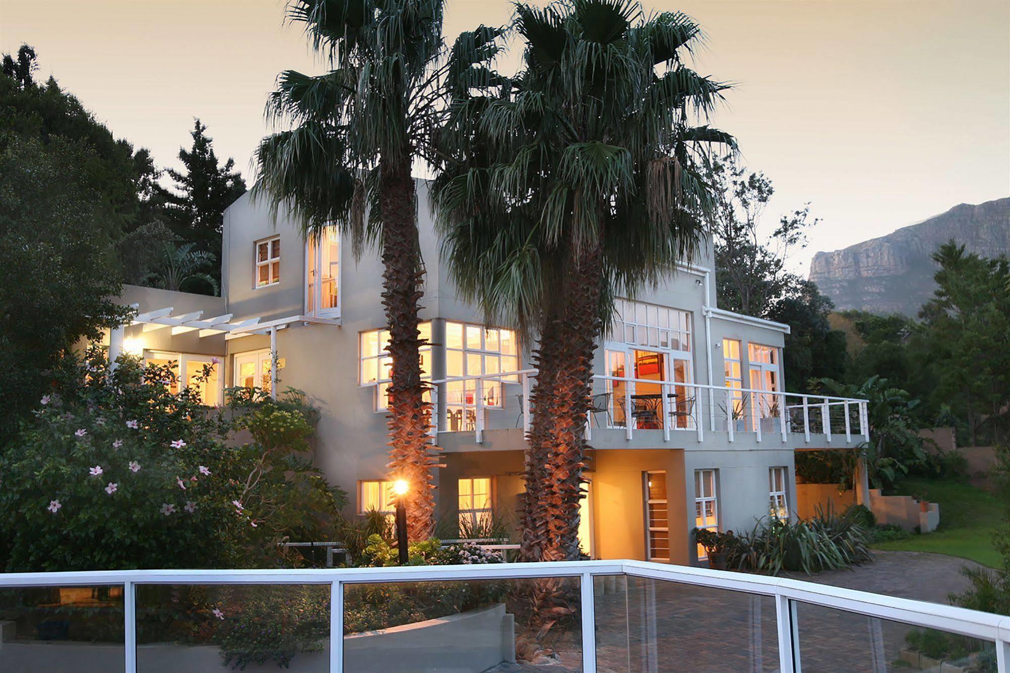 Art Gallery Guest House - Thandekayo Hout Bay Esterno foto
