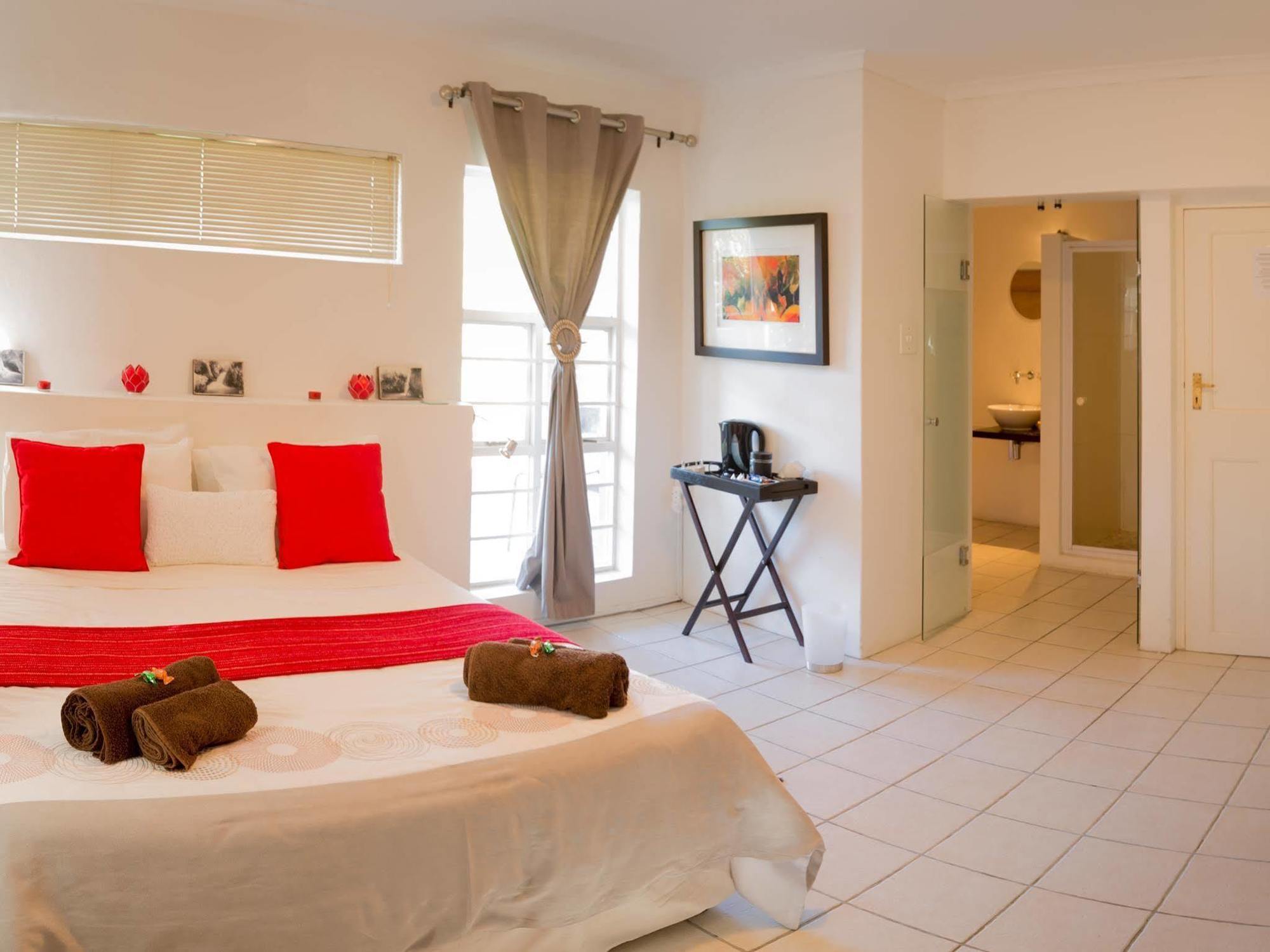 Art Gallery Guest House - Thandekayo Hout Bay Esterno foto