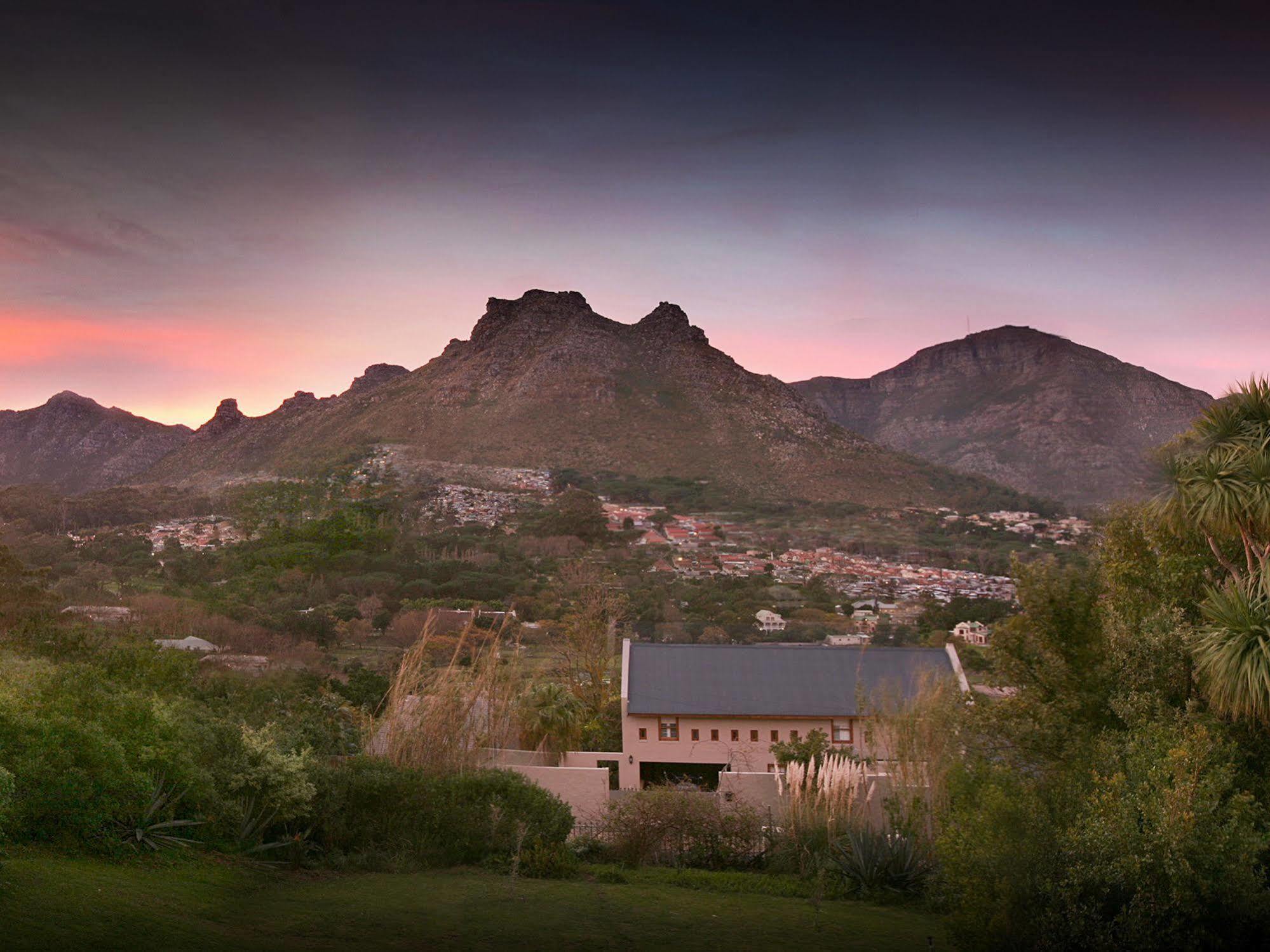 Art Gallery Guest House - Thandekayo Hout Bay Esterno foto